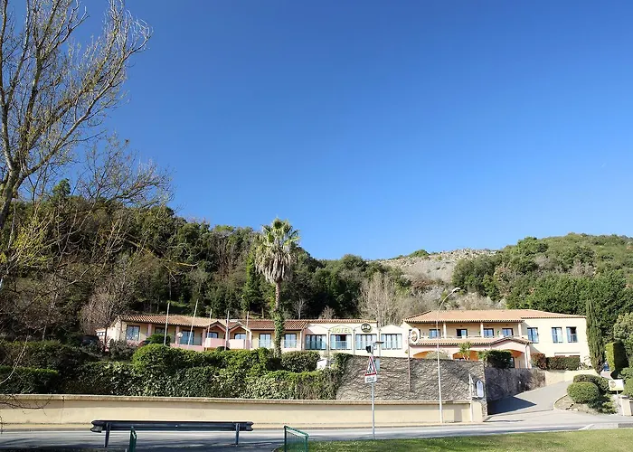 B&B HOTEL Villeneuve Loubet Village